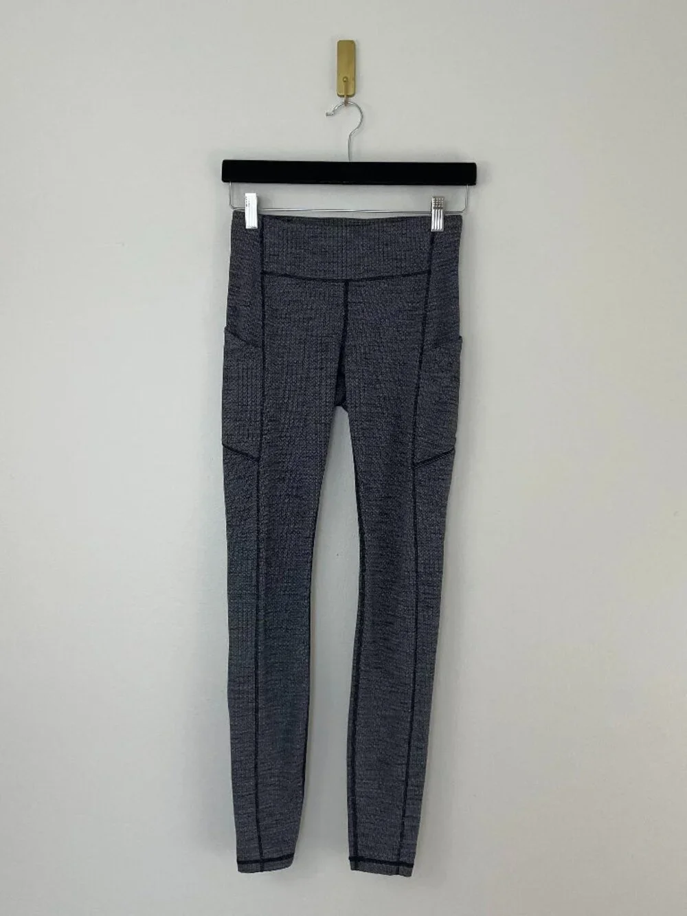 Lululemon Speed Up Tight 28" Luon Variegated Knit Heather Black Size 6